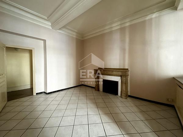 Lot de deux appartements dans un immeuble de caractère