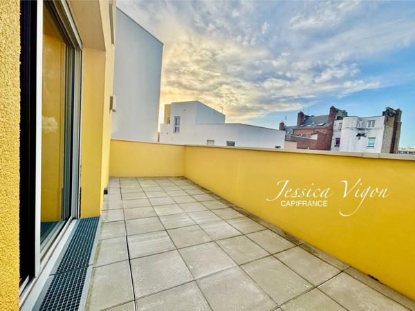 DUPLEX DE STANDING – DERNIER ÉTAGE – TERRASSE – GARAGE FERMÉ