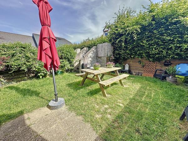 Maison à vendre à SAINT GEREON, proche commodités, avec 3 chambres, garage et jardin.