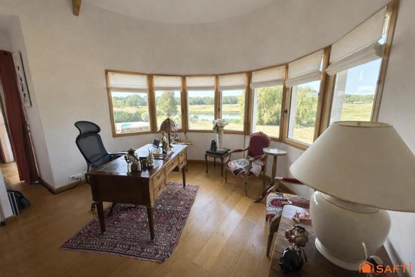 Villa aux volumes généreux  avec vue à 180 degrés sur le golf