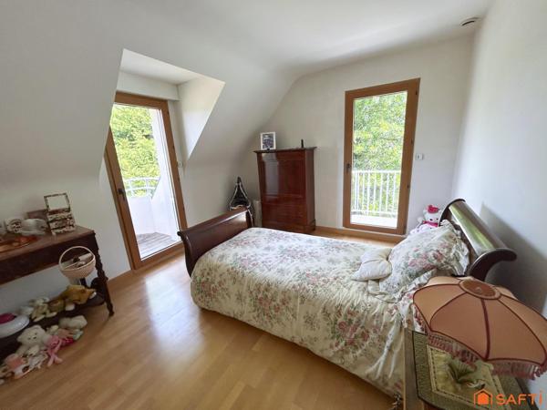 Villa aux volumes généreux  avec vue à 180 degrés sur le golf