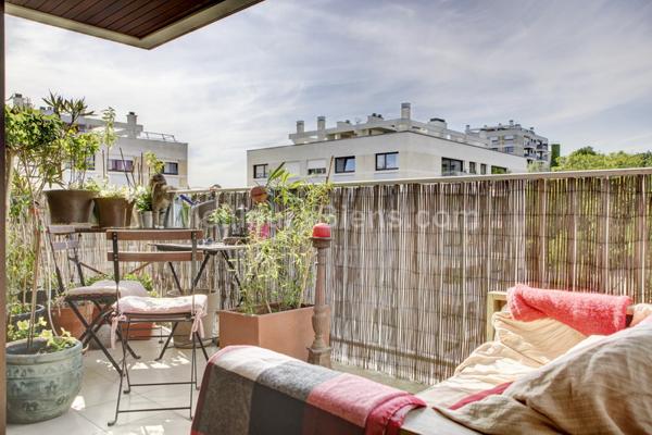 APPARTEMENT 4 P 89 m2 AVEC BALCON PLEIN OUEST ET VUE SUR PARIS