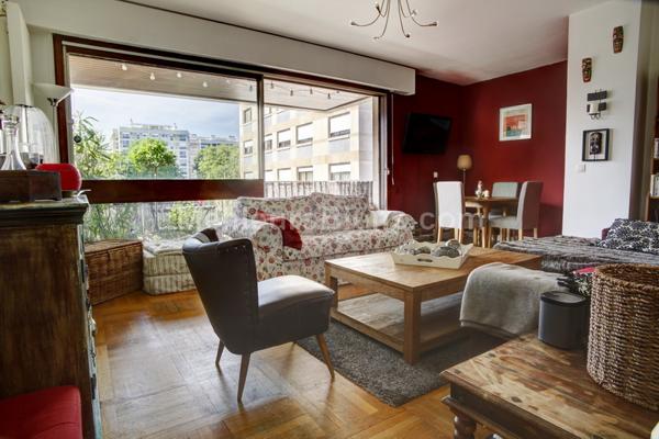 APPARTEMENT 4 P 89 m2 AVEC BALCON PLEIN OUEST ET VUE SUR PARIS