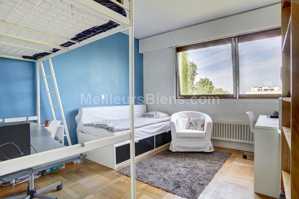 APPARTEMENT 4 P 89 m2 AVEC BALCON PLEIN OUEST ET VUE SUR PARIS