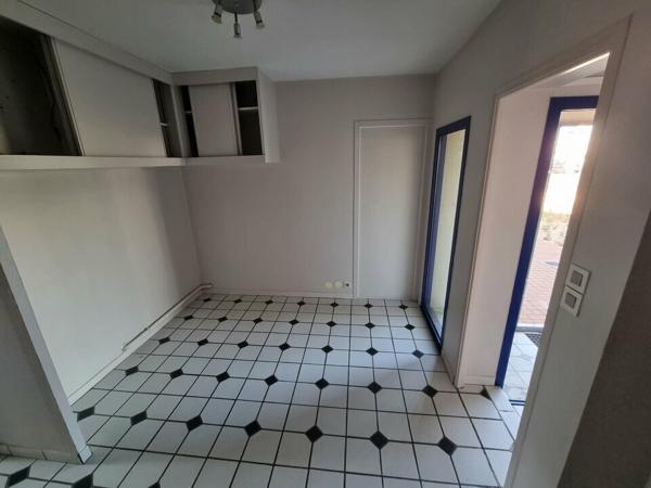 OFFREZ À VOTRE ACTIVITÉ UNE ADRESSE STRATÉGIQUE À PROXIMITÉ DE L'AVENUE DE PARIS