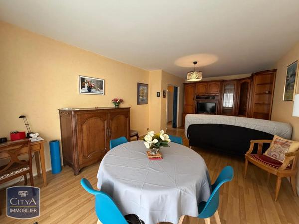 Appartement à louer 2 pièces 65.9m²