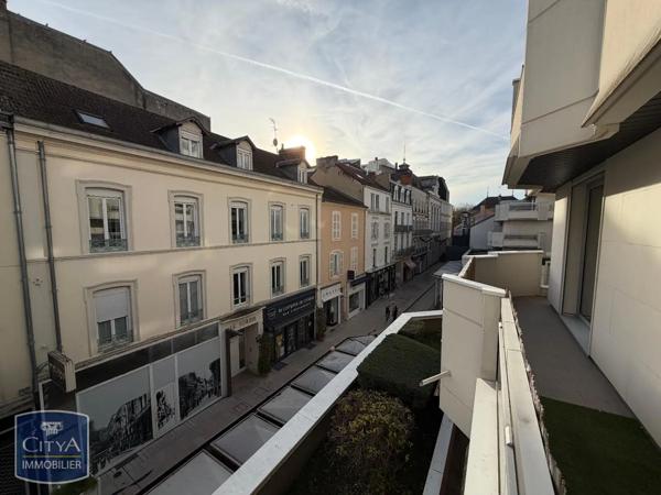 Appartement à louer 2 pièces 65.9m²