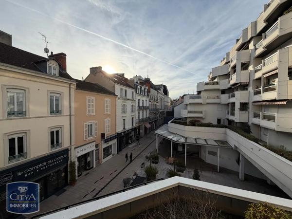 Appartement à louer 2 pièces 65.9m²