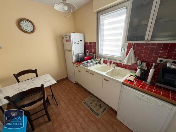 Appartement à louer 2 pièces 65.9m²