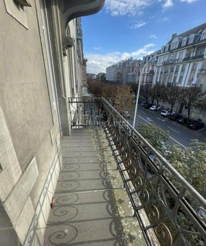 BUREAUX à VENDRE de 250 m²