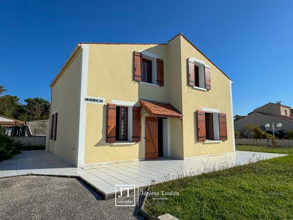 Maison
                                                                                                                                                                                                                                                                                                                        5 pièce(s)                                                                                                                                                                                                          3 chambre(s)                                                                                                                                                                                                          126  m²