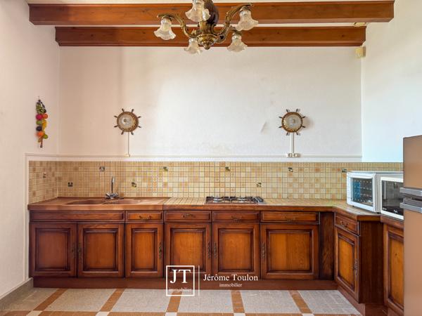 Maison
                                                                                                                                                                                                                                                                                                                        5 pièce(s)                                                                                                                                                                                                          3 chambre(s)                                                                                                                                                                                                          126  m²