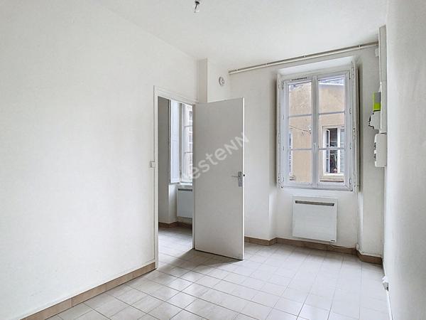 Nantes Centre Ville Cathédrale - T2 au 3ème étage