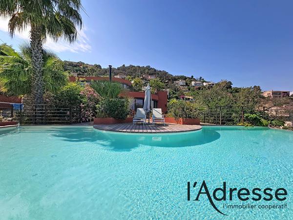 LUXUEUSE VILLA D'ARCHITECTE 300M² VUE MER FEERIQUE