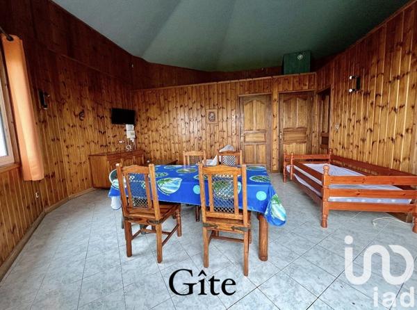 Gîte 6 pièces de 335 m² à Le Tampon (97418)