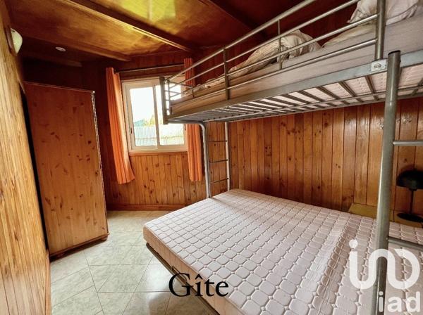 Gîte 6 pièces de 335 m² à Le Tampon (97418)