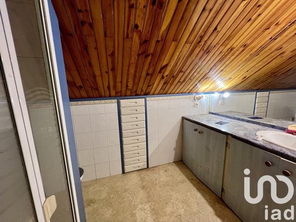Gîte 6 pièces de 335 m² à Le Tampon (97418)