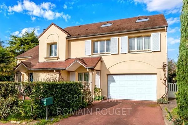 CROISSY - Maison 8 pièces - 20mn RER