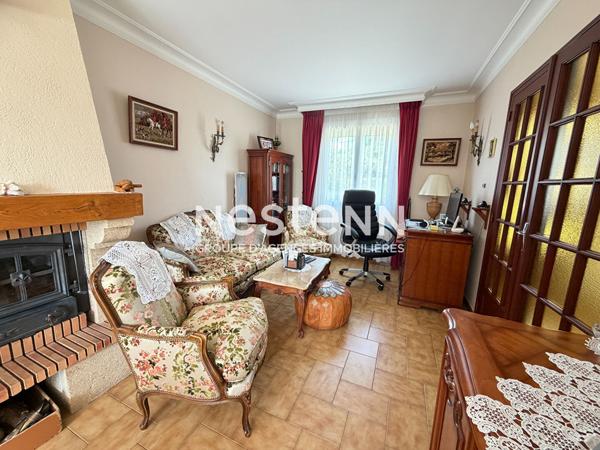 Joli pavillon de plain-pied 78.30 m² avec 2 chambres, sous-sol et jardin à vendre à Montval-sur-Loir (72500)