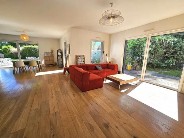 Superbe maison de qualité, 170m2, avec une piscine