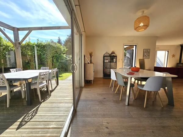 Superbe maison de qualité, 170m2, avec une piscine