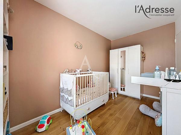 NANTERRE/ Sadi Carnot - Appartement 2/3 pièces 51m² - Loggia 3m² - 1 Cave -1 Parking