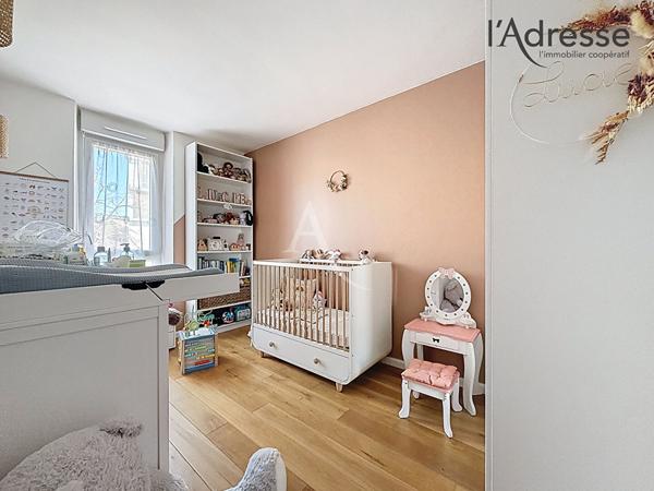 NANTERRE/ Sadi Carnot - Appartement 2/3 pièces 51m² - Loggia 3m² - 1 Cave -1 Parking