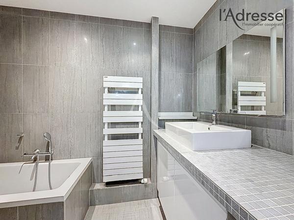 NANTERRE/ Sadi Carnot - Appartement 2/3 pièces 51m² - Loggia 3m² - 1 Cave -1 Parking