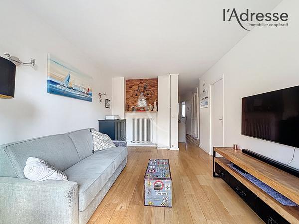 NANTERRE/ Sadi Carnot - Appartement 2/3 pièces 51m² - Loggia 3m² - 1 Cave -1 Parking