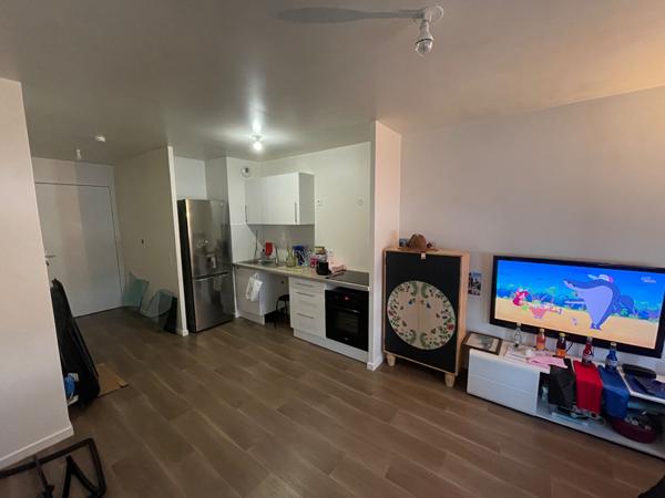 Appartement 2 pièces à vendre à Neuilly-sur-Marne - Bon état, 39.88 m², 2ème étage