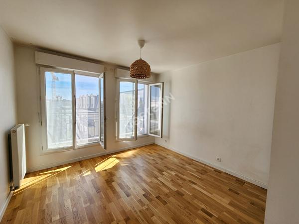 Appartement Puteaux 3 pièces de 62,41 m² avec balcon et parking