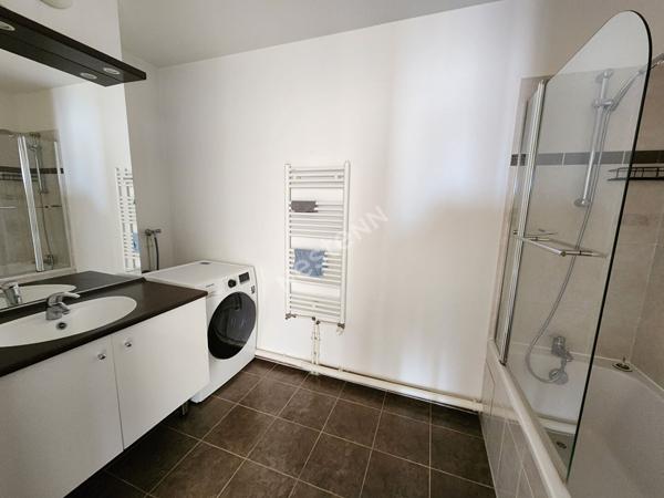 Appartement Puteaux 3 pièces de 62,41 m² avec balcon et parking