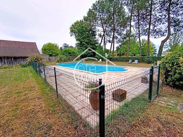 PRIGONRIEUX : Charmante propriété de 348m²  avec piscine