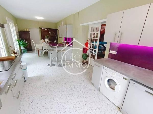 PRIGONRIEUX : Charmante propriété de 348m²  avec piscine