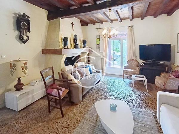 PRIGONRIEUX : Charmante propriété de 348m²  avec piscine