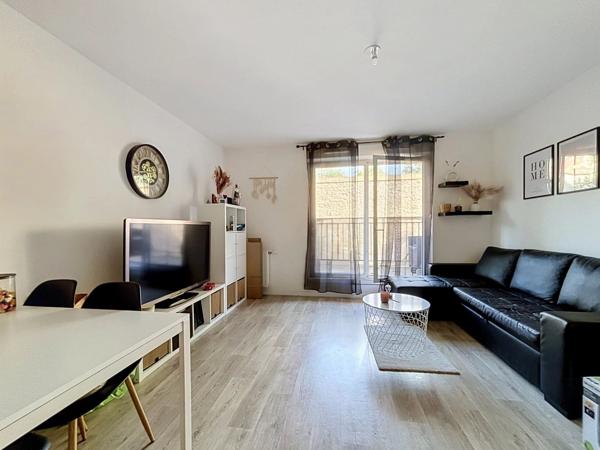 Vente                                                      Appartement
                        
                     3 pièces                      58 m2                     à Quincy-sous-Sénart