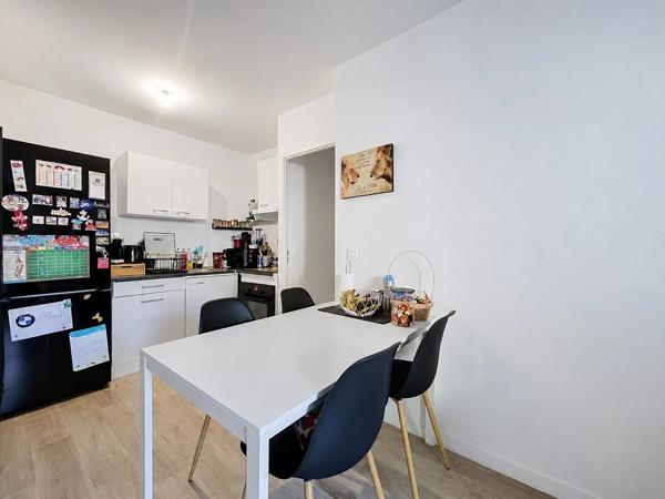 Vente                                                      Appartement
                        
                     3 pièces                      58 m2                     à Quincy-sous-Sénart