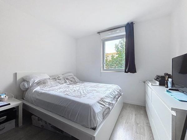 Vente                                                      Appartement
                        
                     3 pièces                      58 m2                     à Quincy-sous-Sénart