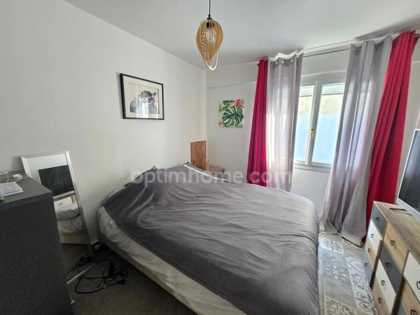 Appartement en rez-de-jardin entièrement rénové(13110)