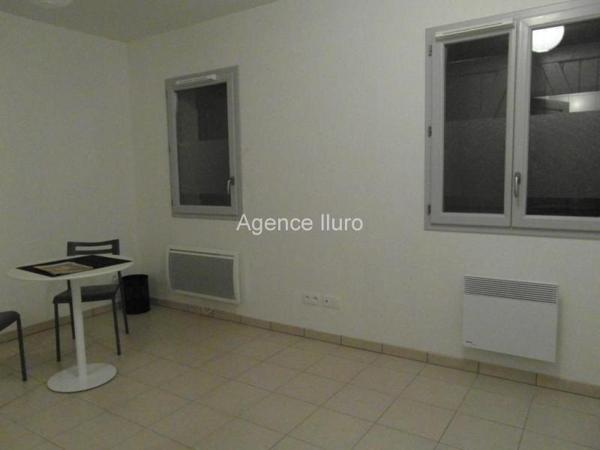 Location meublée - Studio - Oloron-sainte-marie - Réf.:202584 OLORON CENTRE - STUDIO MEUBLE DANS RESIDENCE RECENTE