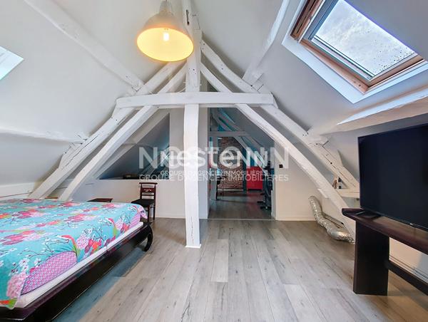 HYPERCENTRE DREUX : grande maison de centre-ville sur 3 niveaux avec toutes commodités à pieds et vue sur le domaine royale, 5 chambres