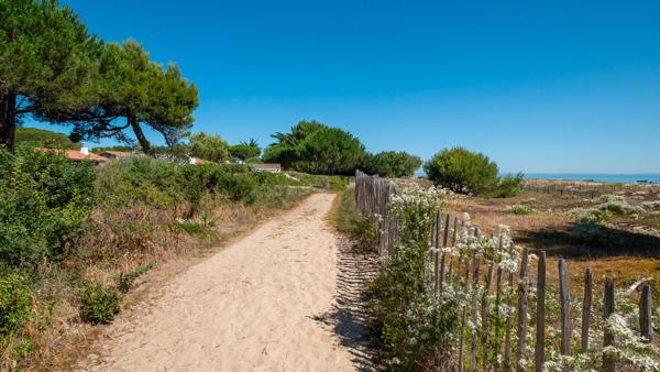 Maison avec accès plage et vue Mer! , Les portes en re