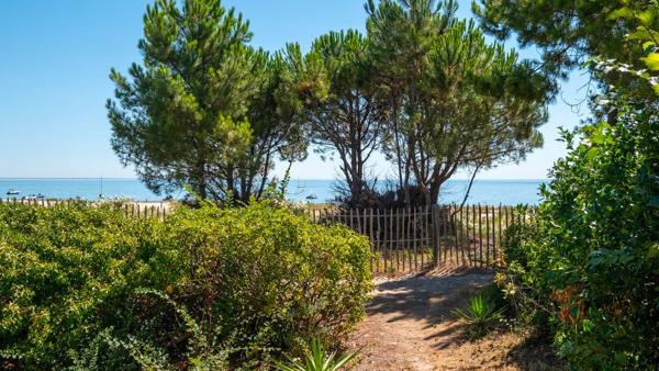 Maison avec accès plage et vue Mer! , Les portes en re