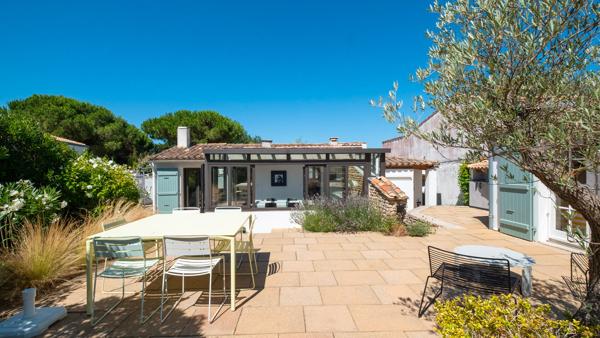 Maison avec accès plage et vue Mer! , Les portes en re