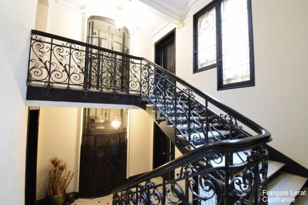 A vendre Appartement 5 pièces - LA MADELAINE - Quartier Botanique/Grand Boulevard - 140 m² - 3 chambres + 1 chambre de service - Ascenseur - Charme de l’ancien – 580 000 € honoraires d’agence inclus