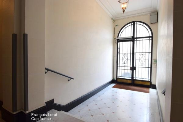 A vendre Appartement 5 pièces - LA MADELAINE - Quartier Botanique/Grand Boulevard - 140 m² - 3 chambres + 1 chambre de service - Ascenseur - Charme de l’ancien – 580 000 € honoraires d’agence inclus