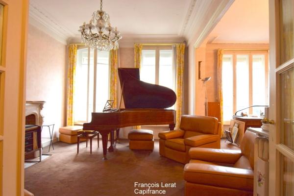 A vendre Appartement 5 pièces - LA MADELAINE - Quartier Botanique/Grand Boulevard - 140 m² - 3 chambres + 1 chambre de service - Ascenseur - Charme de l’ancien – 580 000 € honoraires d’agence inclus