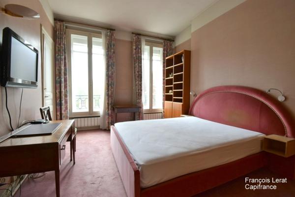 A vendre Appartement 5 pièces - LA MADELAINE - Quartier Botanique/Grand Boulevard - 140 m² - 3 chambres + 1 chambre de service - Ascenseur - Charme de l’ancien – 580 000 € honoraires d’agence inclus