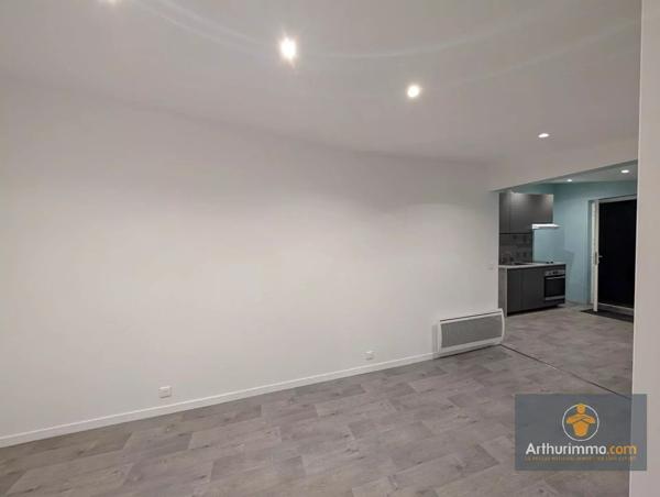 Location                                                      Appartement
                        
                     3 pièces                      54 m2                     à Margny-Lès-Compiègne