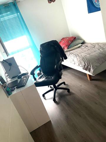 Limite Maisons Alfort ROOFTOP toit terrasse Appartement F3 de 66 m² avec 2 terrasses 32 et 18 m2 et parking sécurisé à Créteil, proche du RER D et du métro ligne 8